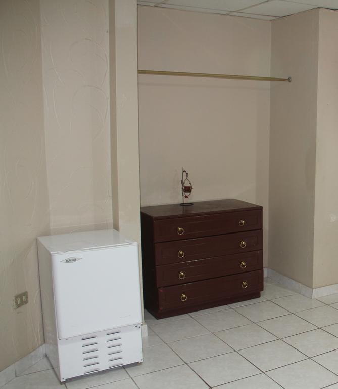 Hotel La Torre Guayaquil Bilik gambar