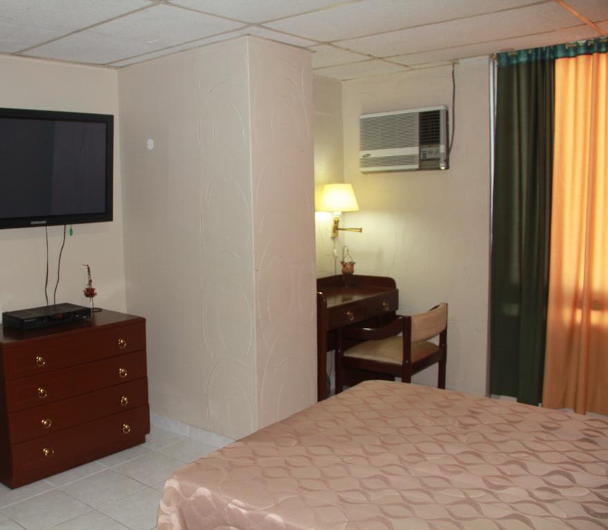 Hotel La Torre Guayaquil Bilik gambar
