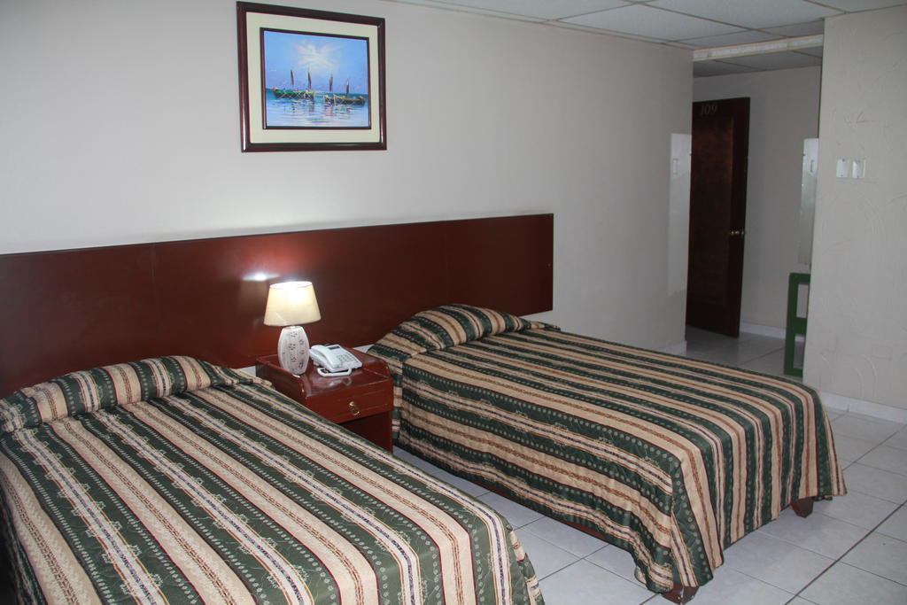 Hotel La Torre Guayaquil Bilik gambar