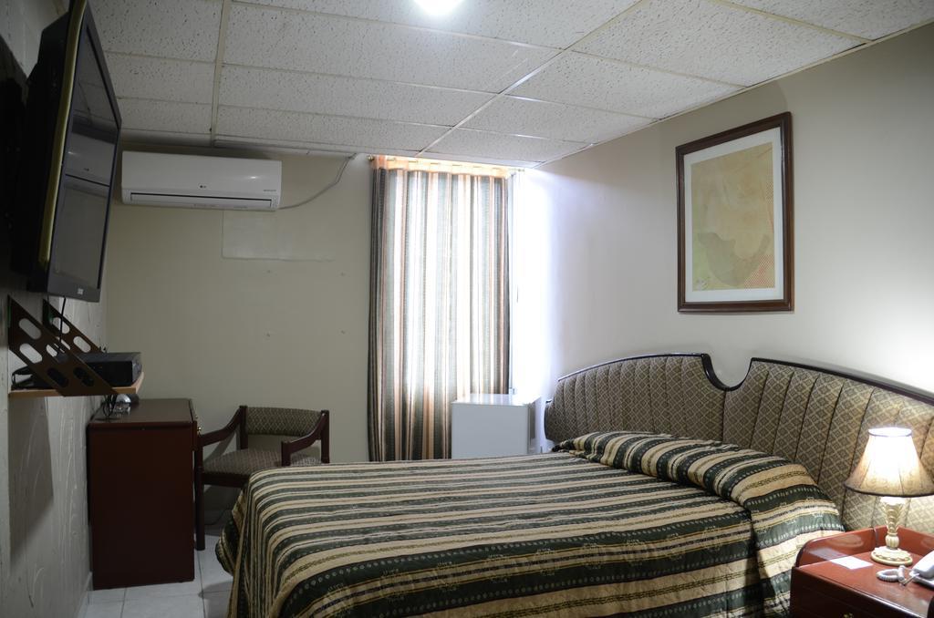 Hotel La Torre Guayaquil Bilik gambar