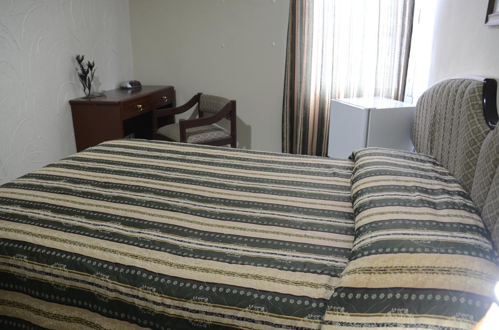 Hotel La Torre Guayaquil Bilik gambar